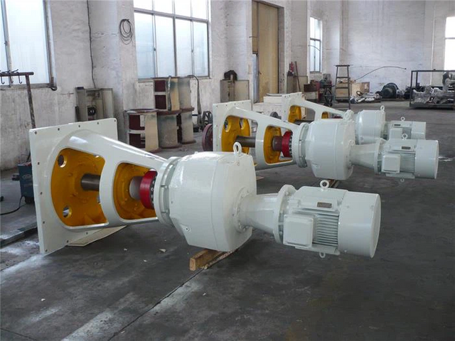 เครื่องกวนแบบติดตั้งบนหน้าที่ปานกลางสำหรับการผสมทางอุตสาหกรรม